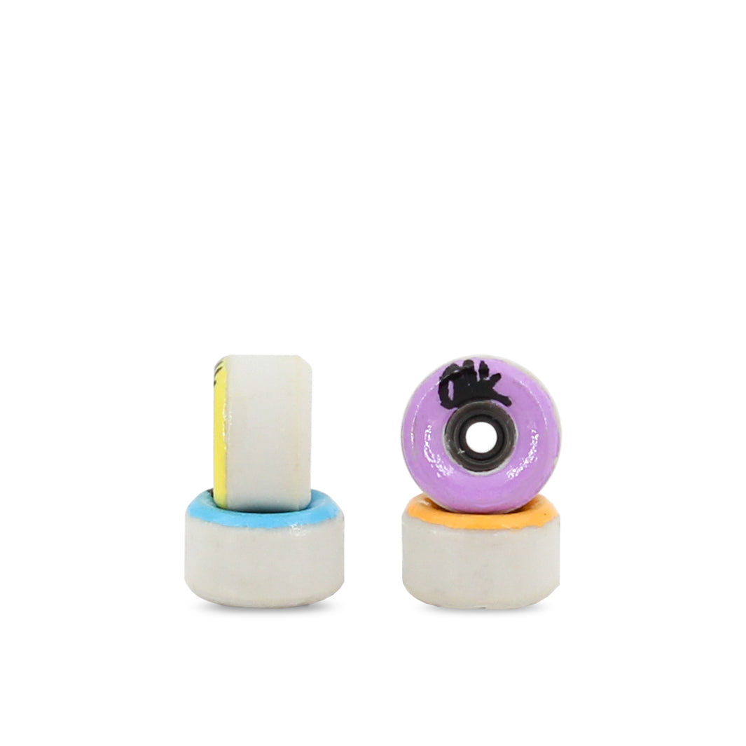 Oak Wheels Simple Rainbow on RV2V White