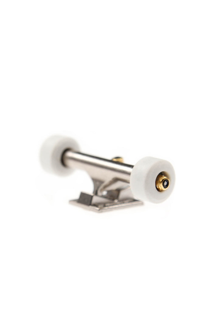 Oak Wheels RV2