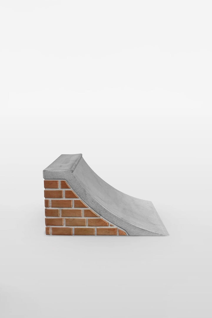 Silent Obstacles Quarter