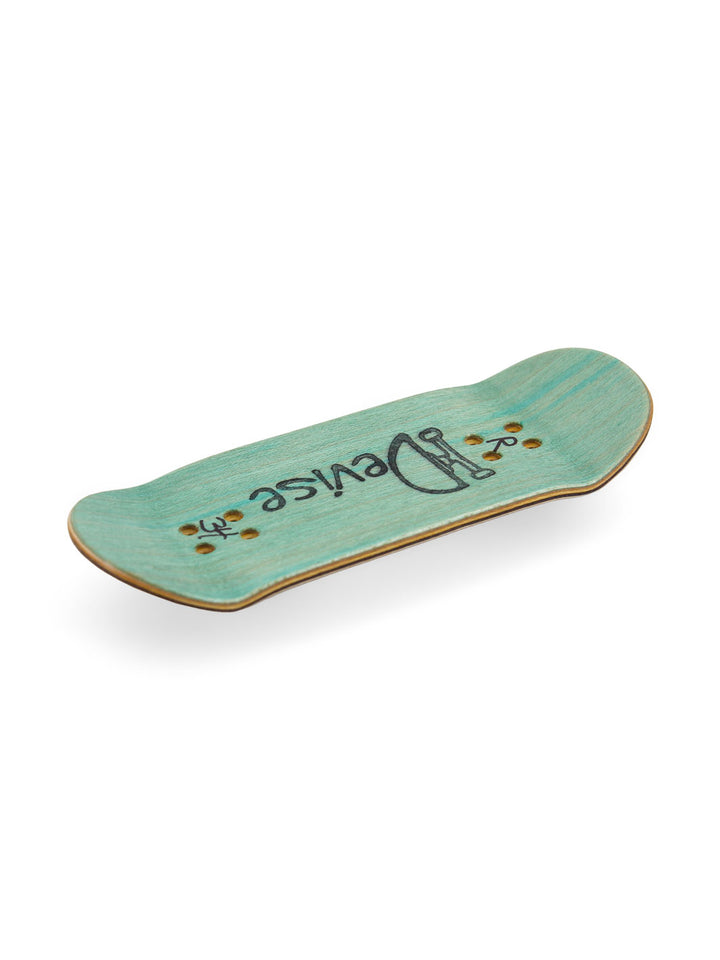 Devise Fingerboards Plank